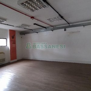 Sala com 516m², no bairro São Pelegrino em Caxias do Sul para Alugar