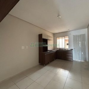 Sobrado com 84m², 2 dormitórios, no bairro Ana Rech em Caxias do Sul para Alugar