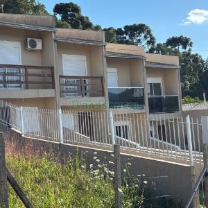 Sobrado com 84m², 2 dormitórios, no bairro Ana Rech em Caxias do Sul para Alugar