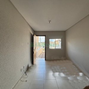 Sobrado com 84m², 2 dormitórios, no bairro Ana Rech em Caxias do Sul para Alugar
