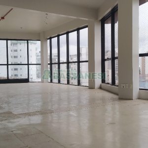 Sala com 399m², no bairro São Pelegrino em Caxias do Sul para Alugar