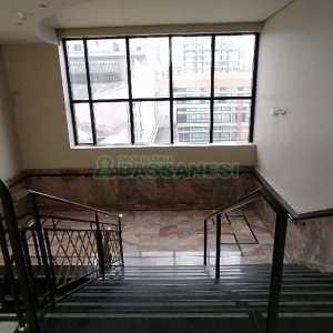 Sala com 516m², no bairro São Pelegrino em Caxias do Sul para Alugar