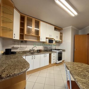 Apto Mobiliado com 115m², 3 dormitórios, 2 vagas, no bairro Jardim América em Caxias do Sul para Alugar