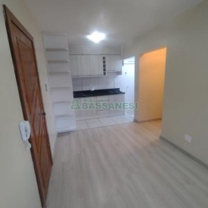 Apartamento com 33m², 1 dormitório, 1 vaga, no bairro São Victor COHAB em Caxias do Sul para Comprar