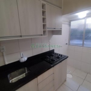 Apartamento com 33m², 1 dormitório, 1 vaga, no bairro São Victor COHAB em Caxias do Sul para Comprar