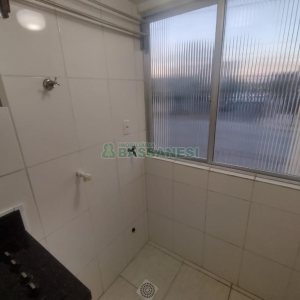 Apartamento com 33m², 1 dormitório, 1 vaga, no bairro São Victor COHAB em Caxias do Sul para Comprar