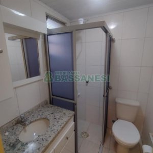 Apartamento com 33m², 1 dormitório, 1 vaga, no bairro São Victor COHAB em Caxias do Sul para Comprar