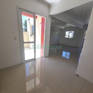 Apartamento com 85m², 2 dormitórios, 2 vagas, no bairro Sagrada Família em Caxias do Sul para Alugar