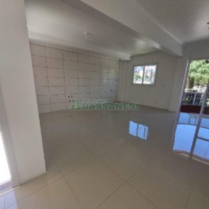 Apartamento com 85m², 2 dormitórios, 2 vagas, no bairro Sagrada Família em Caxias do Sul para Alugar