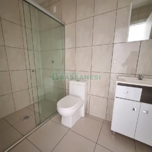Apartamento com 85m², 2 dormitórios, 2 vagas, no bairro Sagrada Família em Caxias do Sul para Alugar