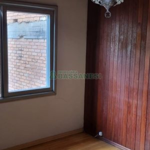Casa com 130m², 4 dormitórios, 1 vaga, no bairro Jardim Eldorado em Caxias do Sul para Comprar
