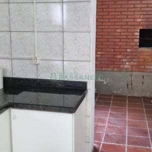 Casa com 130m², 4 dormitórios, 1 vaga, no bairro Jardim Eldorado em Caxias do Sul para Comprar
