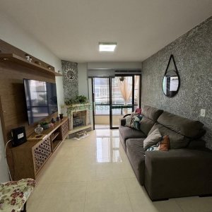 Apartamento com 93m², 3 dormitórios, 1 vaga, no bairro Pio X em Caxias do Sul para Comprar
