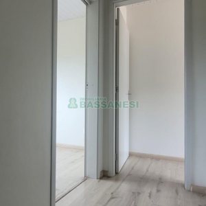 Sobrado com 92m², 2 dormitórios, 1 vaga, no bairro De Zorzi em Caxias do Sul para Comprar