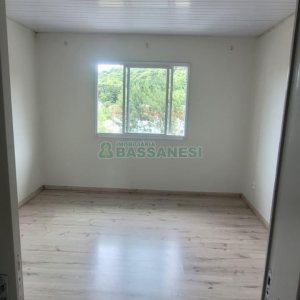 Sobrado com 92m², 2 dormitórios, 1 vaga, no bairro De Zorzi em Caxias do Sul para Comprar