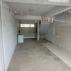 Sobrado com 92m², 2 dormitórios, 1 vaga, no bairro De Zorzi em Caxias do Sul para Comprar