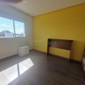 Apartamento com 62m², 2 dormitórios, 1 vaga, no bairro Desvio Rizzo em Caxias do Sul para Alugar