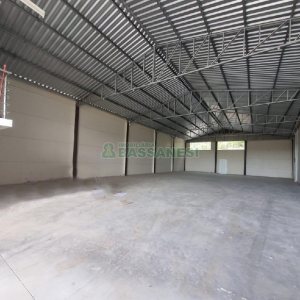 Pavilhão com 425m², no bairro Ana Rech em Caxias do Sul para Alugar