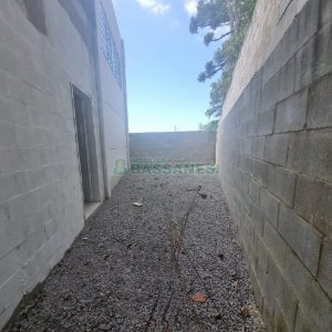 Pavilhão com 425m², no bairro Ana Rech em Caxias do Sul para Alugar