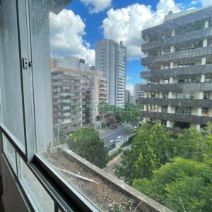 Apartamento com 99m², 2 dormitórios, 1 vaga, no bairro Centro em Caxias do Sul para Comprar