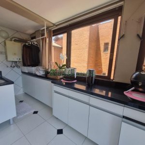 Apartamento com 203m², 3 dormitórios, 3 vagas, no bairro Sagrada Família em Caxias do Sul para Comprar