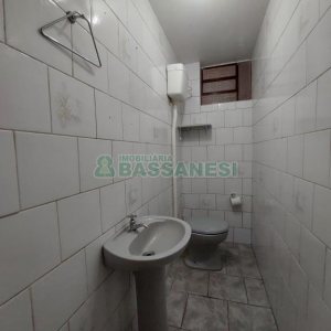 Loja com 270m², no bairro Kayser em Caxias do Sul para Alugar