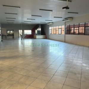Pavilhão com 8000m², no bairro Santa Catarina em Caxias do Sul para Alugar