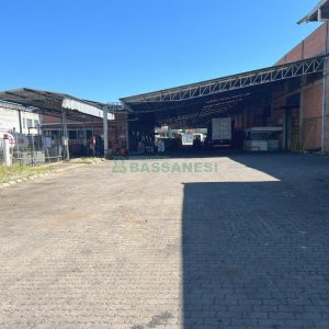 Pavilhão com 8000m², no bairro Santa Catarina em Caxias do Sul para Alugar