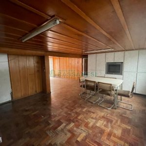 Casa com 204m², 3 dormitórios, 2 vagas, no bairro Centro em Caxias do Sul para Comprar