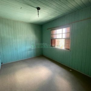 Casa com 204m², 3 dormitórios, 2 vagas, no bairro Centro em Caxias do Sul para Comprar