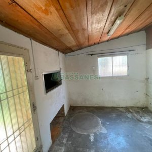 Casa com 204m², 3 dormitórios, 2 vagas, no bairro Centro em Caxias do Sul para Comprar