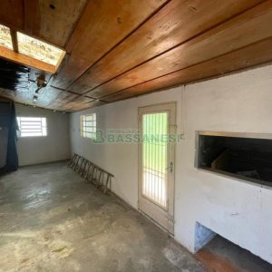 Casa com 204m², 3 dormitórios, 2 vagas, no bairro Centro em Caxias do Sul para Comprar
