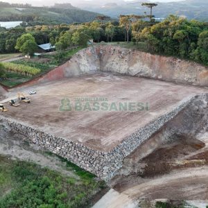 Pavilhão com 4500m², no bairro Linha 40 em Caxias do Sul para Alugar