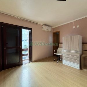 Casa com 180m², 3 dormitórios, 3 vagas, no bairro Vila Verde em Caxias do Sul para Alugar