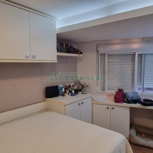 Apartamento com 172m², 2 dormitórios, 2 vagas, no bairro Jardim América em Caxias do Sul para Comprar