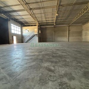 Pavilhão com 640m², no bairro Jardim das Hortências em Caxias do Sul para Alugar