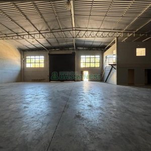 Pavilhão com 640m², no bairro Jardim das Hortências em Caxias do Sul para Alugar