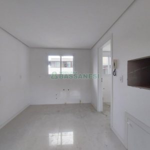 Apartamento com 85m², 2 dormitórios, 2 vagas, no bairro Pio X em Caxias do Sul para Alugar