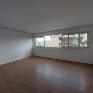 Apartamento com 85m², 2 dormitórios, 2 vagas, no bairro Pio X em Caxias do Sul para Alugar