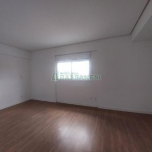 Apartamento com 85m², 2 dormitórios, 2 vagas, no bairro Pio X em Caxias do Sul para Alugar