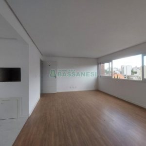 Apartamento com 85m², 2 dormitórios, 2 vagas, no bairro Pio X em Caxias do Sul para Alugar