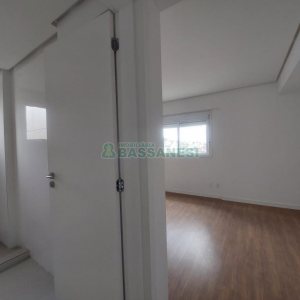 Apartamento com 85m², 2 dormitórios, 2 vagas, no bairro Pio X em Caxias do Sul para Alugar