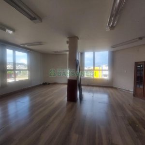 Loja com 306m², no bairro Santa Catarina em Caxias do Sul para Alugar