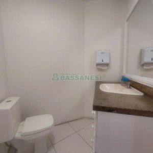 Loja com 306m², no bairro Santa Catarina em Caxias do Sul para Alugar