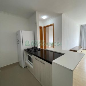 Apartamento com 45m², 1 dormitório, 1 vaga, no bairro Madureira em Caxias do Sul para Alugar
