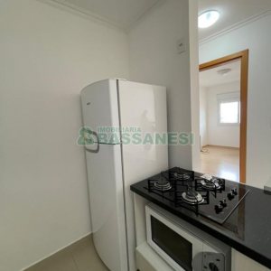 Apartamento com 45m², 1 dormitório, 1 vaga, no bairro Madureira em Caxias do Sul para Alugar