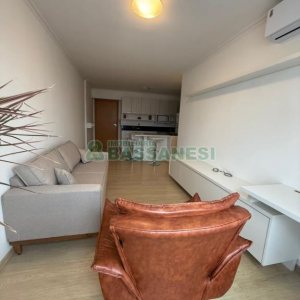 Apartamento com 45m², 1 dormitório, 1 vaga, no bairro Madureira em Caxias do Sul para Alugar