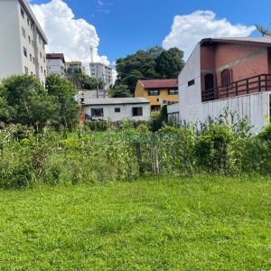Terreno com 406m², no bairro Jardim Eldorado em Caxias do Sul para Comprar