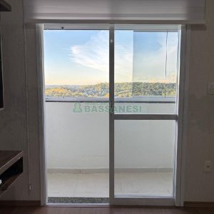 Apartamento com 54m², 2 dormitórios, 1 vaga, no bairro Santa Catarina em Caxias do Sul para Alugar