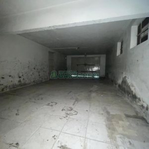 Casa com 300m², 4 dormitórios, 2 vagas, no bairro Cinqüentenário em Caxias do Sul para Comprar